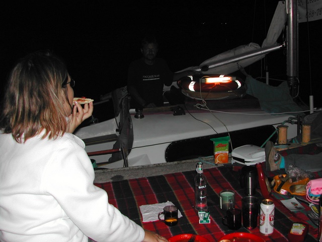 Wieczorne pogaduchy na pirsie.jpg