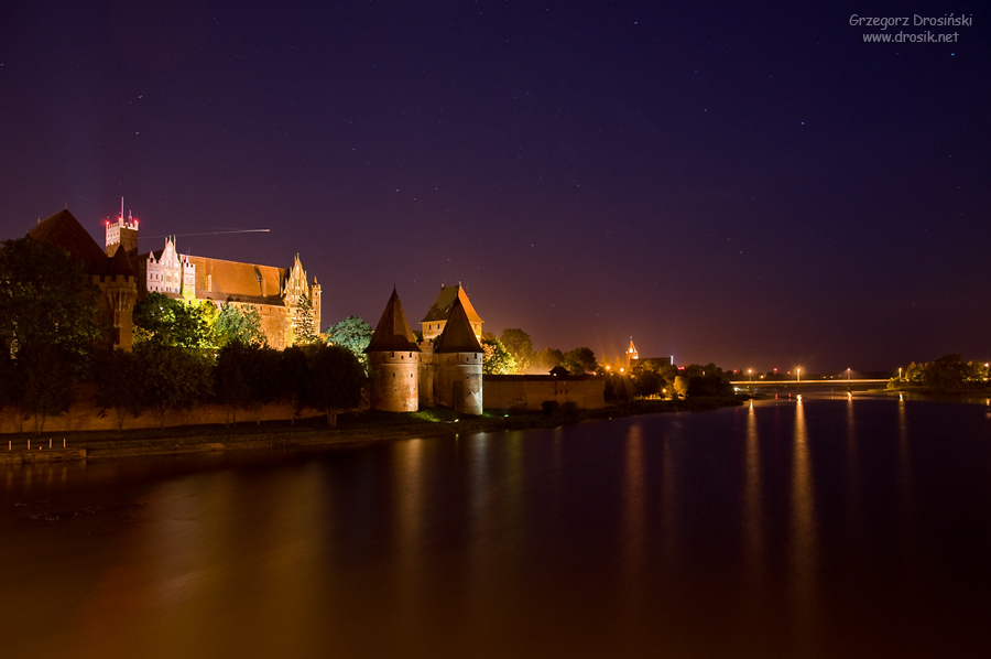 DSC_0230 Malbork noca 900px.jpg
