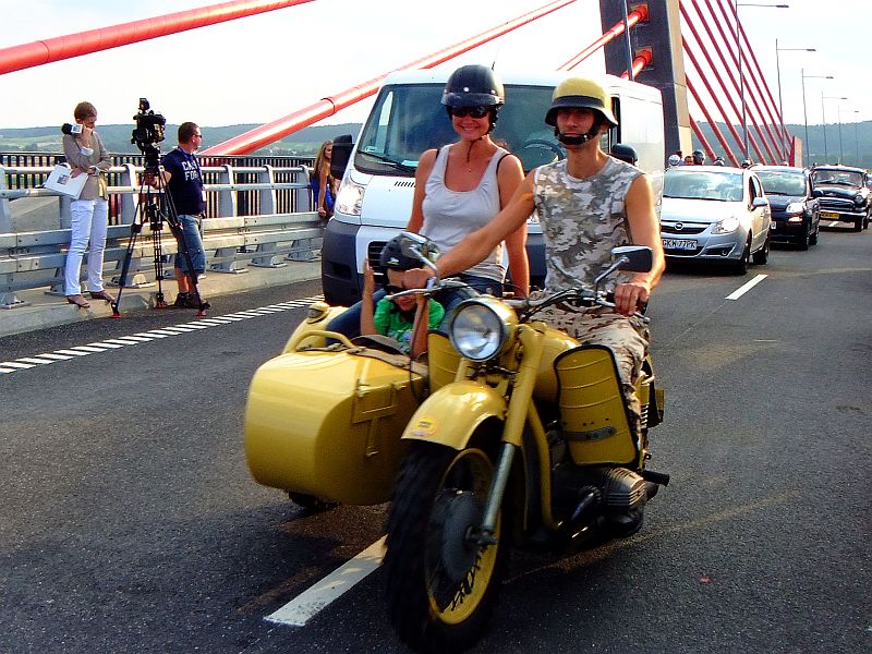 30otwarcie mostu.jpg