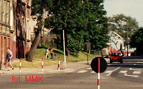 MMK - 001-012FRAGMENT.jpg