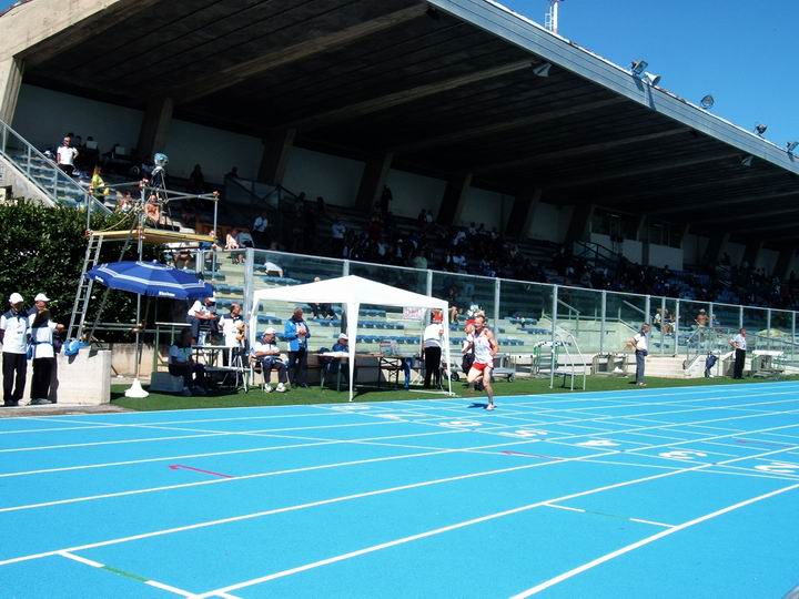 Jerry- finisz biegu na 400 m.jpg